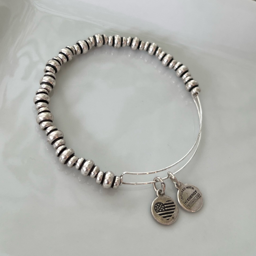 Alex And Ani Beaded Bangle 20$